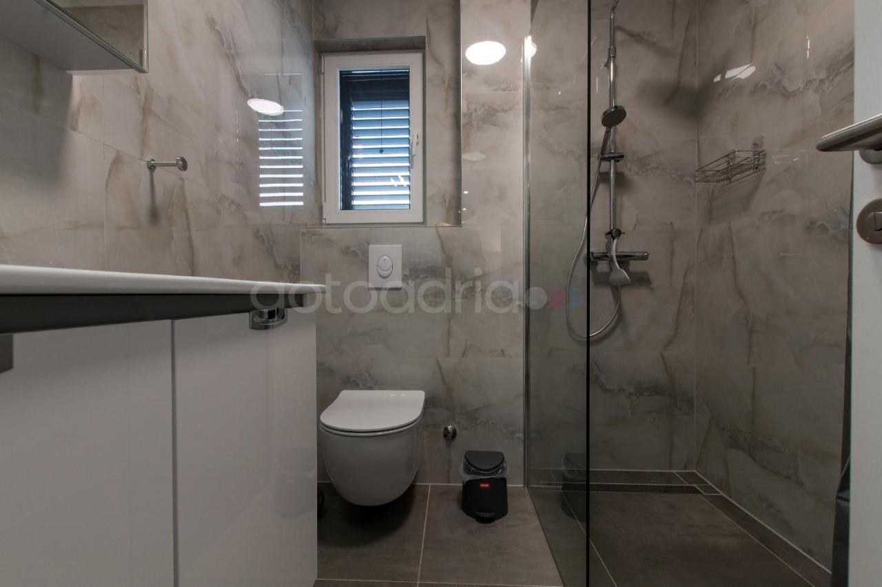 Sea View Apartment Leana Makarska Esterno foto